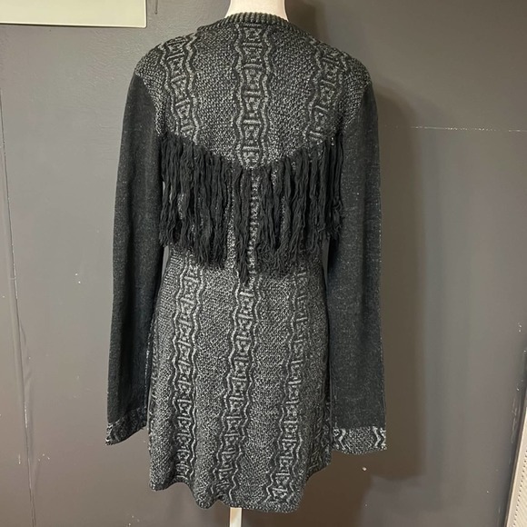 Powder River Outfitters size medium black and gray fringe detail sweater - Picture 2 of 6